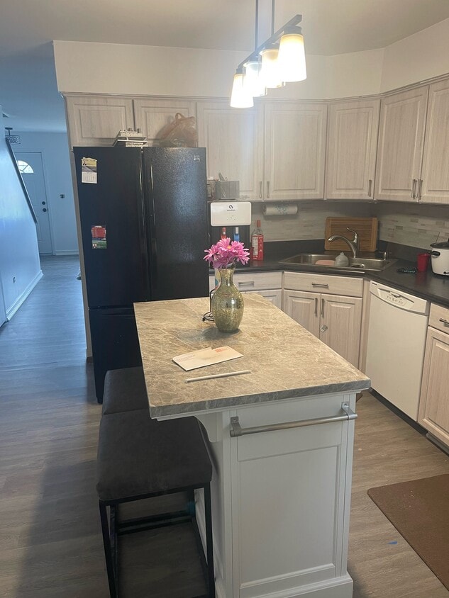 Kitchen with kitchen Island - 17411 W Chestnut Ln