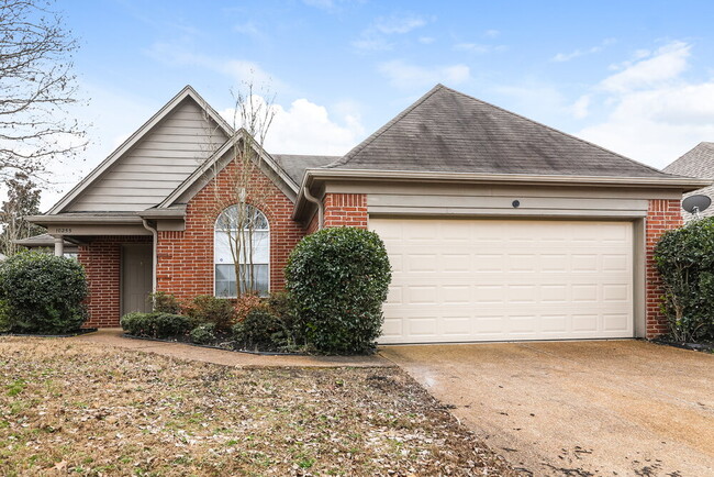 Building Photo - 10255 Green Moss Dr S