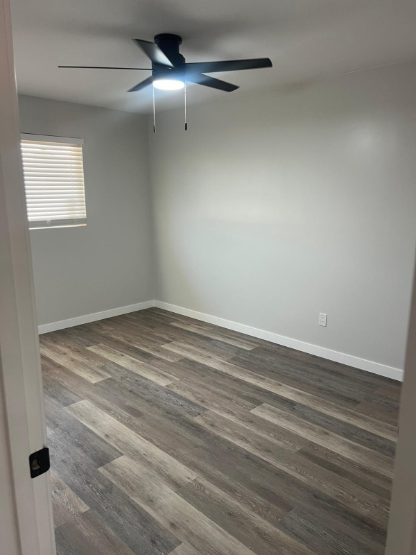 Building Photo - 3917 E Earll Dr