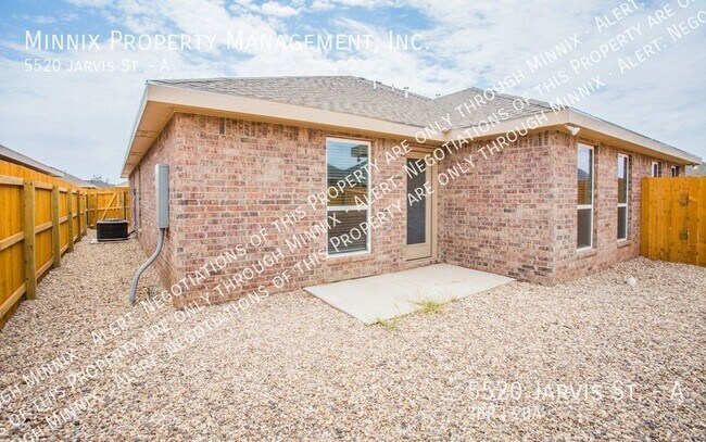 Building Photo - 5520 Jarvis St. #A