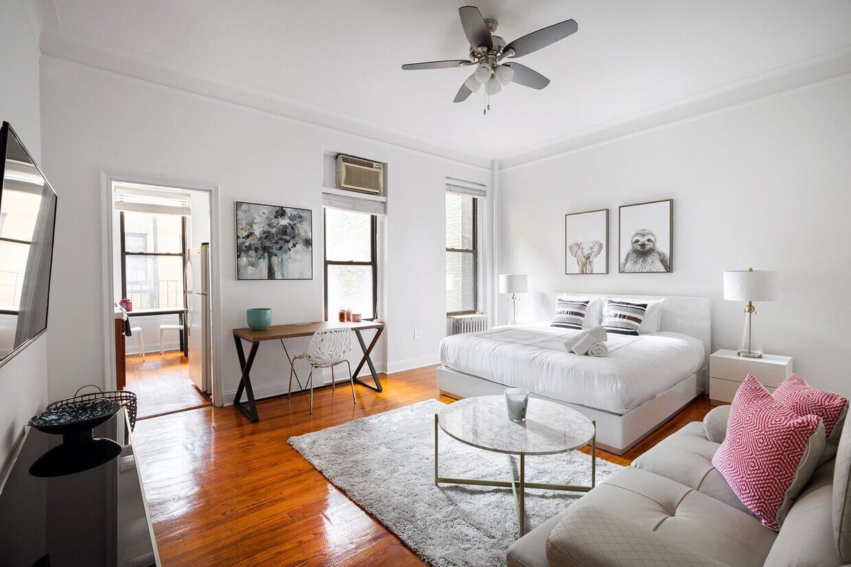 Foto principal - 346 W 17th St