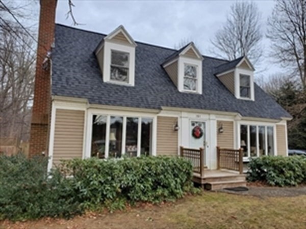 Foto principal - 151 Pleasant Valley Rd