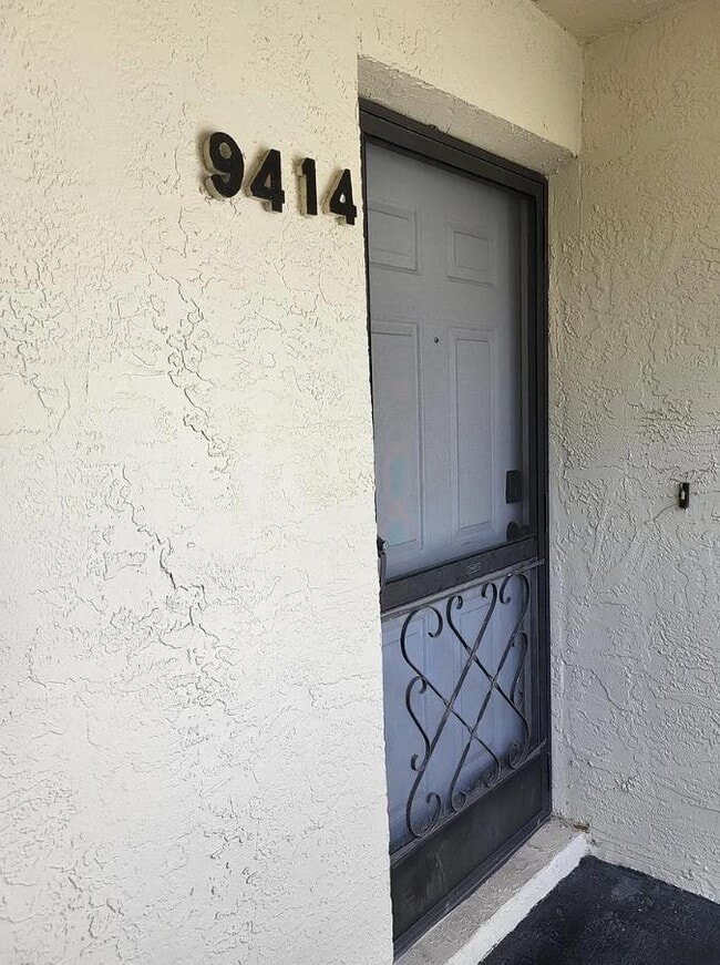 Building Photo - 9414 Nakoma Way