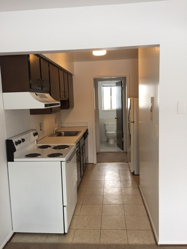 Foto del edificio - 3827 Devon Rd
