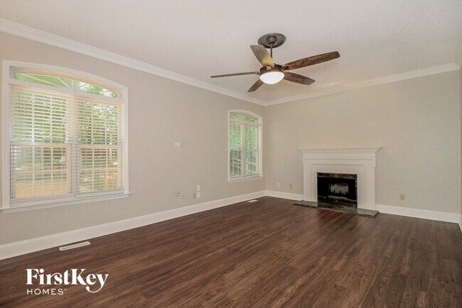 Building Photo - 6120 Habersham Dr