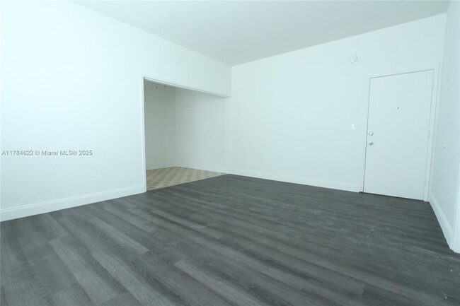 Building Photo - 1115 Euclid Ave