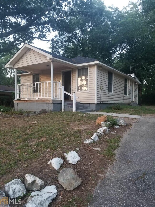 Building Photo - 4840 Miller Rd