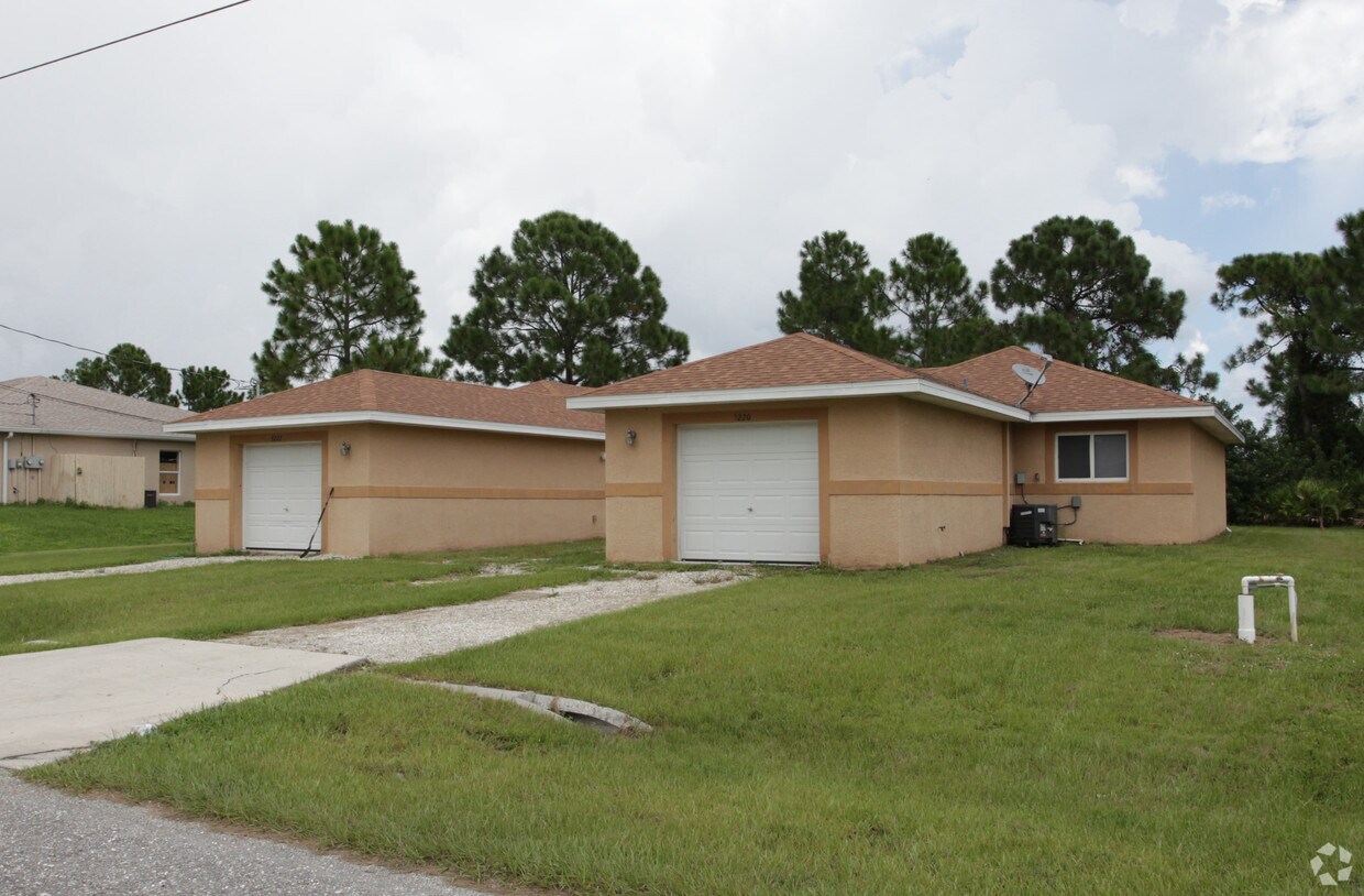 5220 27th St SW, Lehigh Acres, FL 33973 Apartments in Lehigh Acres