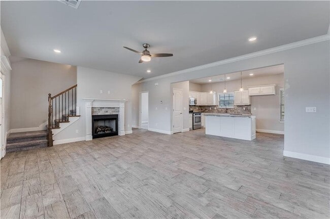Building Photo - 582 Quartz Wy