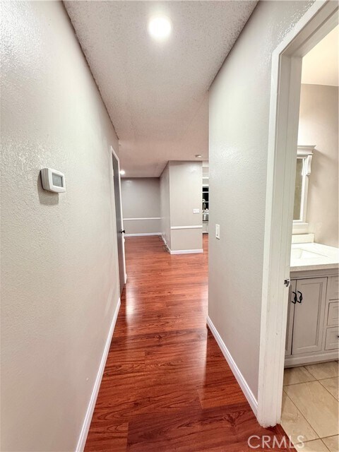 Foto del edificio - 16118 Montgomery Ave