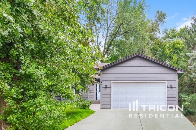 Building Photo - 54 Rosewood Dr