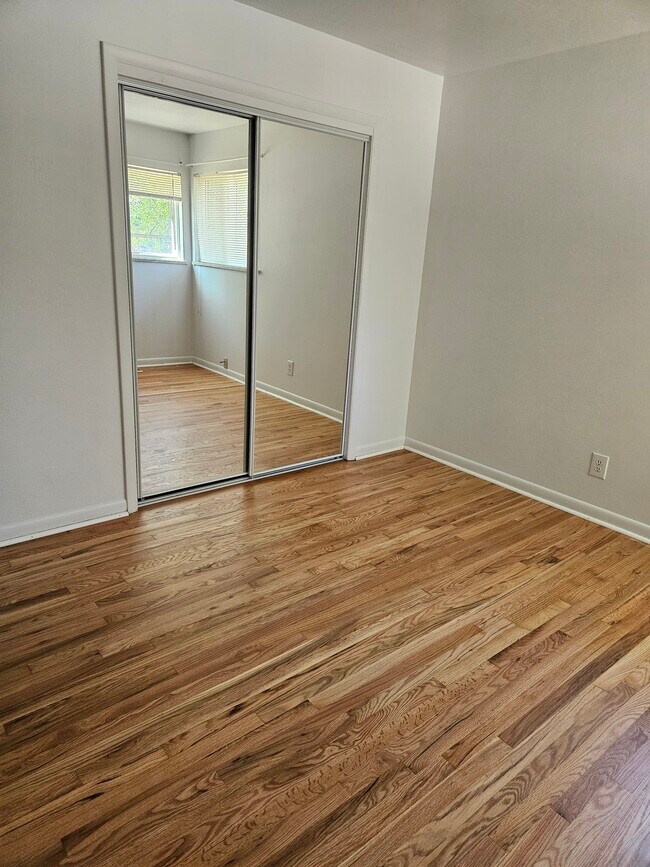 Foto del edificio - 1418 Laporte Ave