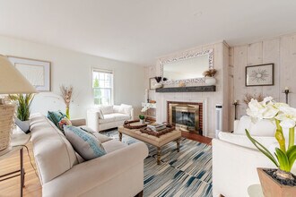 Building Photo - 40 Clark Pl