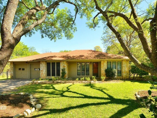 Building Photo - 11229 Henge Dr