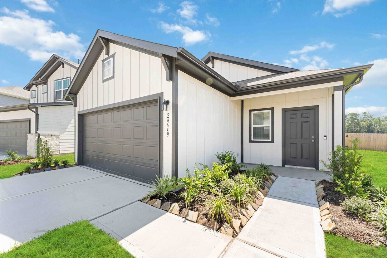 Foto principal - 24649 Cascade Haven Rd