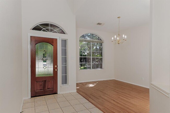 Building Photo - 143 S Abram Cir