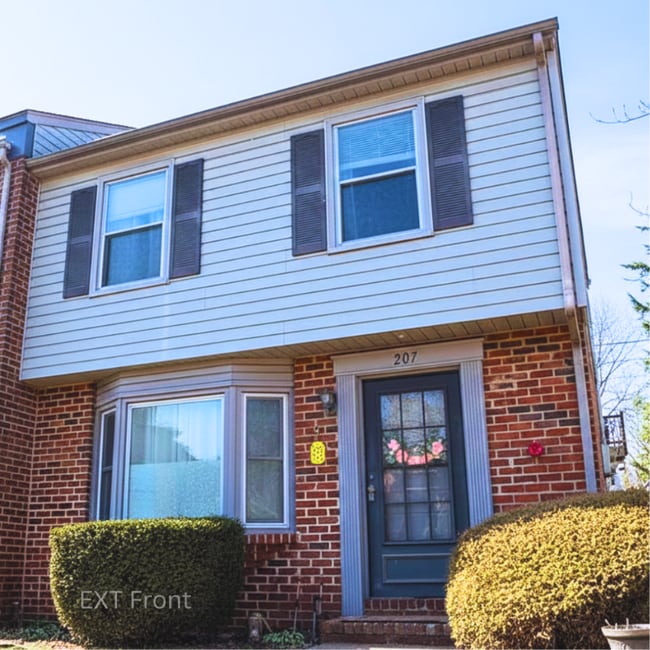 Building Photo - 207 Wakefield Pl