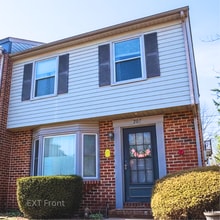 Building Photo - 207 Wakefield Pl