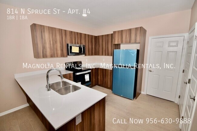 Foto del edificio - The Woodlands Gated Apartment Community - ...
