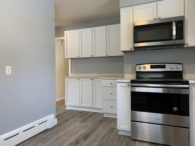 Building Photo - 442 Caromar Dr