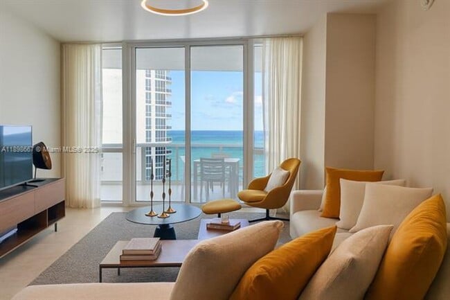 Foto del edificio - 15901 Collins Ave