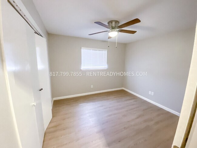 Building Photo - 321 Frontier Dr