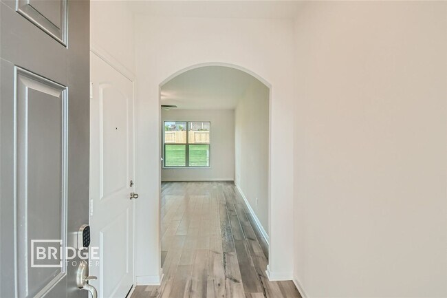 Building Photo - 198 Switchback Hl Rd