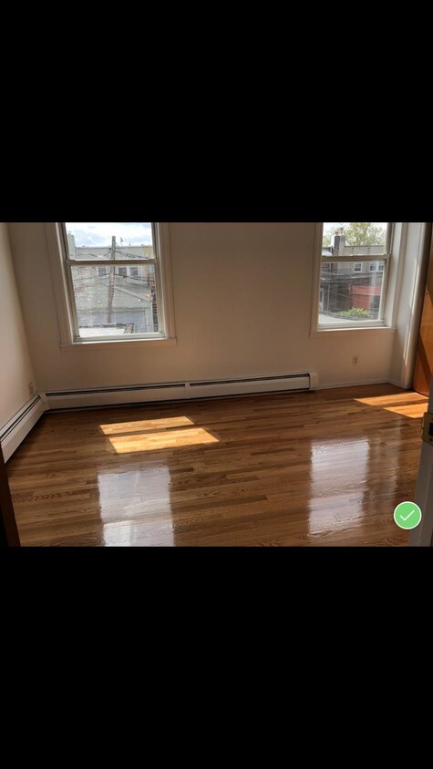 Building Photo - 23-31 33rd Street