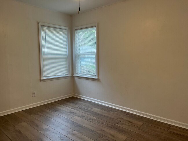 Foto del edificio - Beautiful Renovated 2 bedroom!