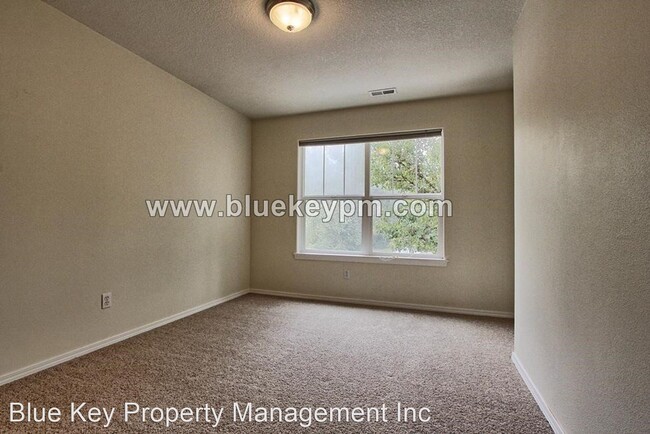 Foto del edificio - 10400 NE 82nd Ave