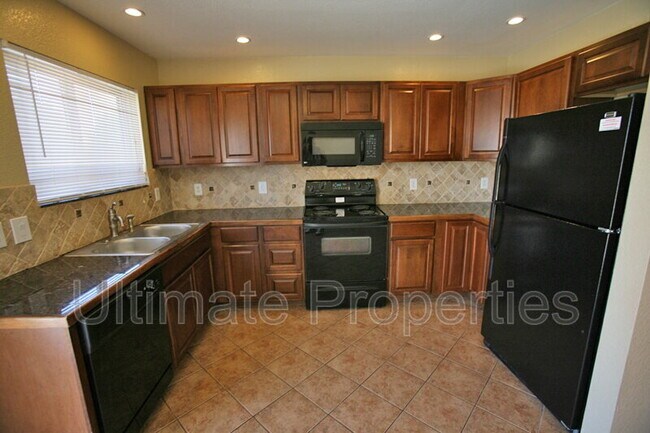 Foto del edificio - 4705 N 84th Dr