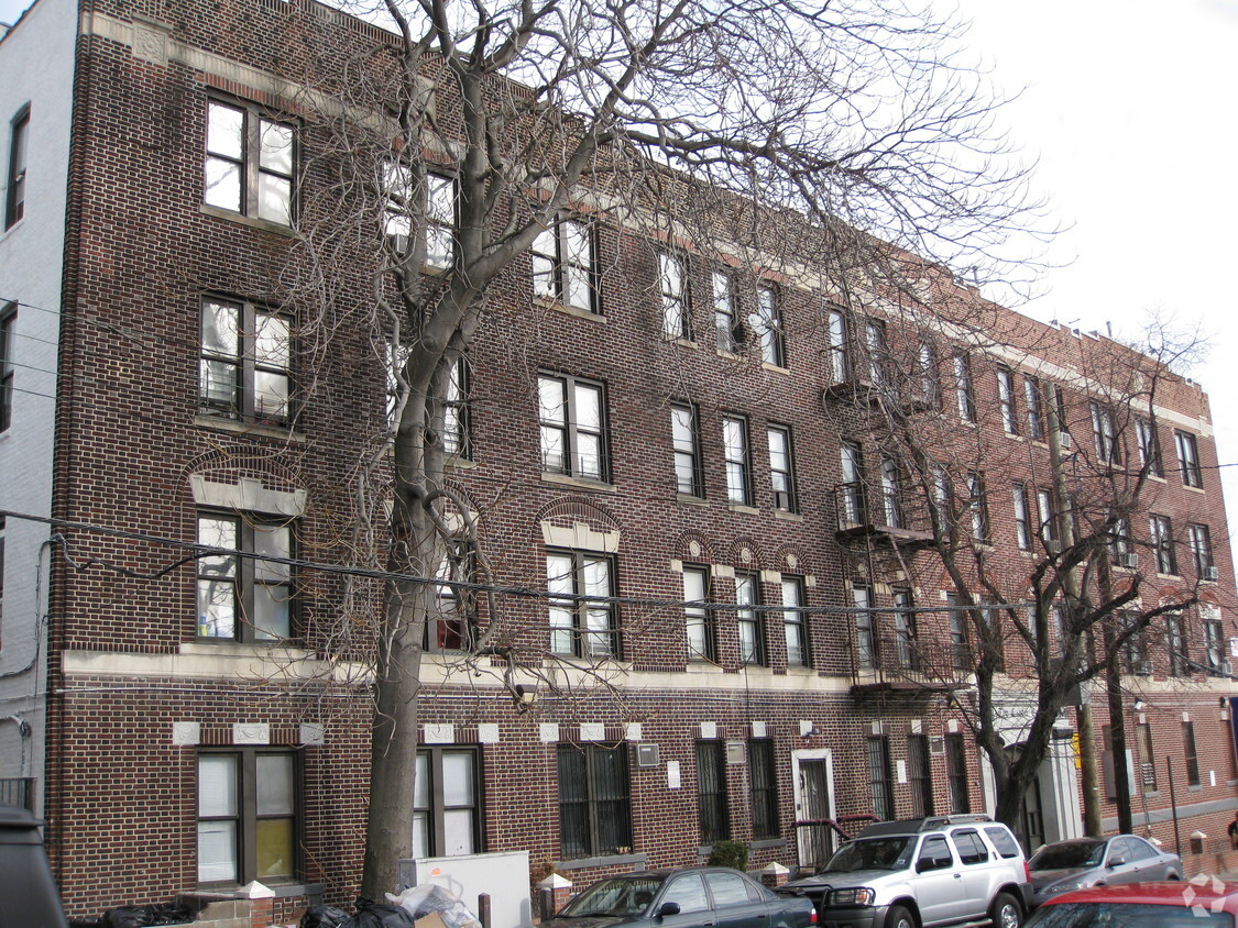 Primary Photo - The Cabell Court