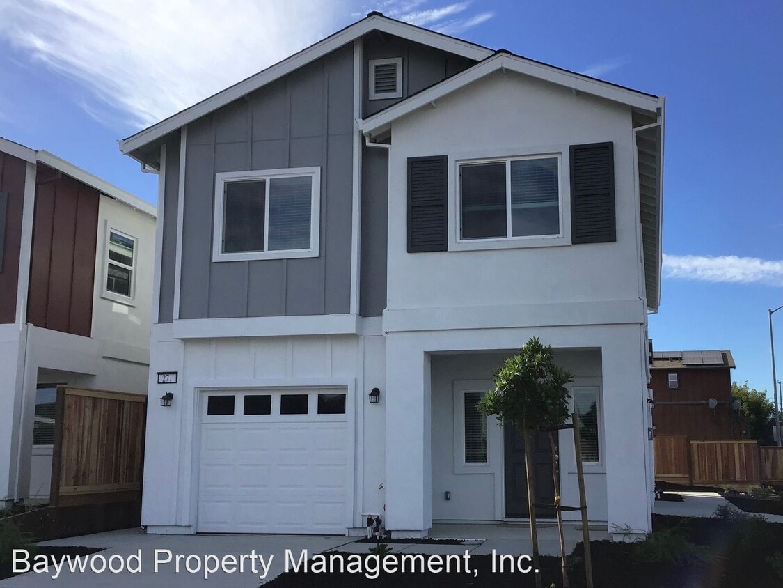 Primary Photo - 3 br, 2 bath House - 271 N Bella Monte Ave