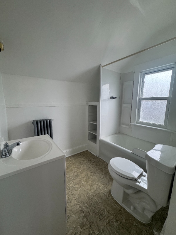 Building Photo - 447 Naugatuck Ave