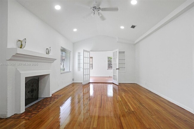 Building Photo - 4630 SW 13th Terrace