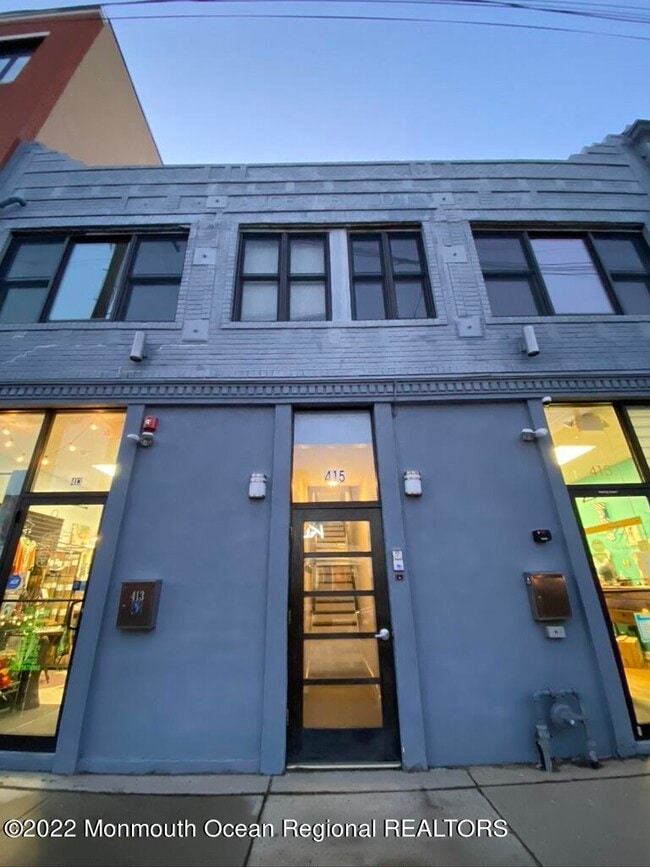Building Photo - 415 Bond St