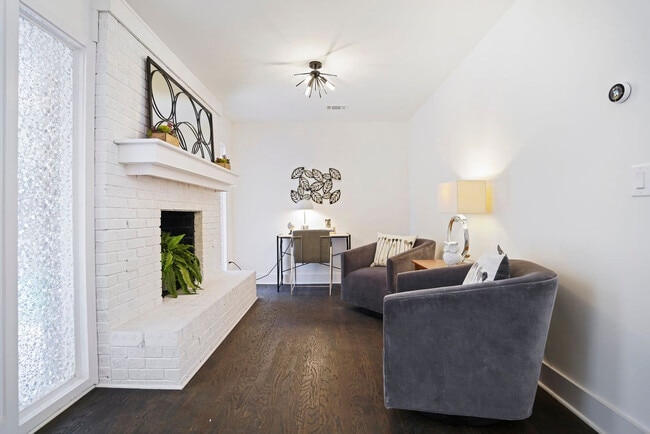 Foto del edificio - 975 Shadowridge Dr SE