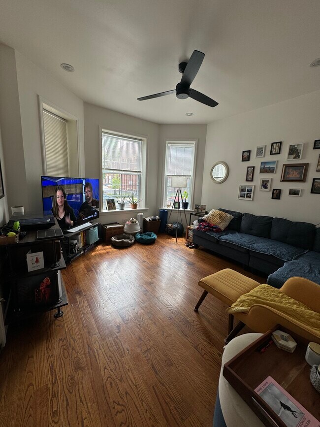 Foto del edificio - 4646 N Saint Louis Ave