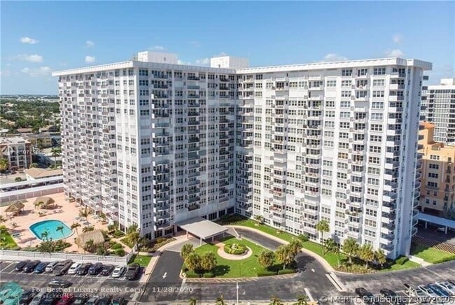 Building Photo - 405 N Ocean Blvd