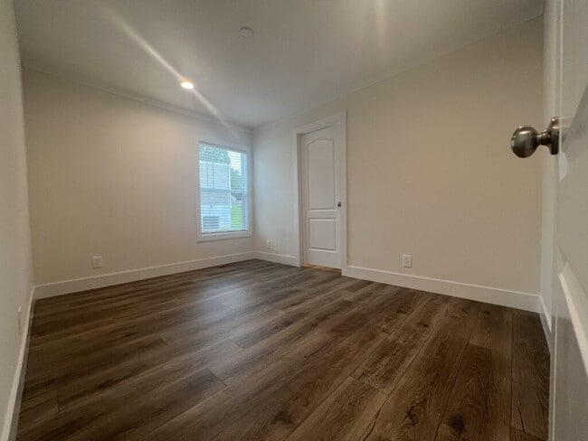 Building Photo - 55 Sugar Maple Dr