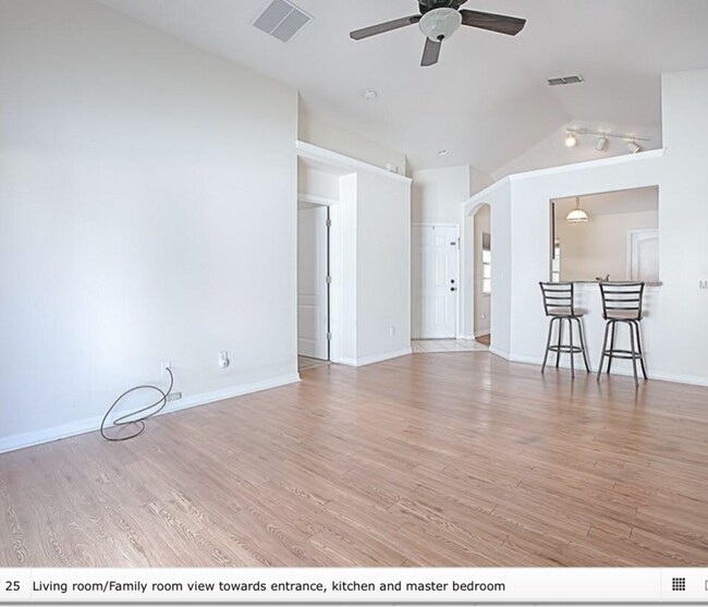 Foto del edificio - 2624 Hollow Ln