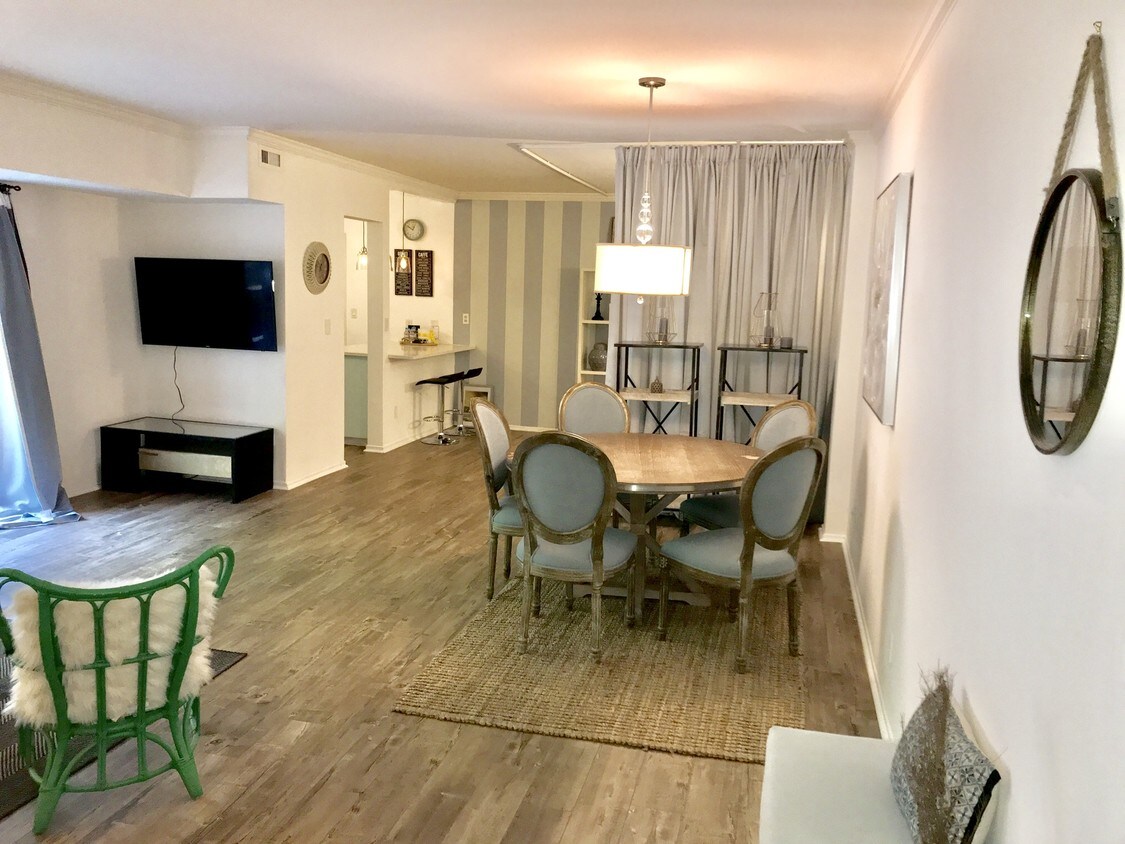 Foto principal - 7309 Franklin Ave