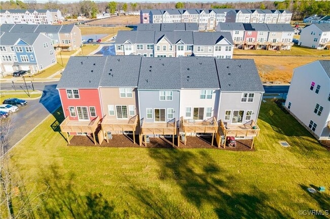 Building Photo - 633 Rivanna Hl Rd