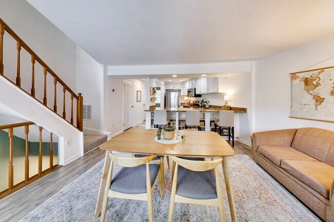 Building Photo - 2bd/2.5ba hideaway in the heart of Reston - incredible location $2750+util.