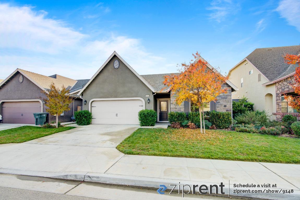 6220 E Pontiac Way, Fresno, CA 93727 House Rental in Fresno, CA