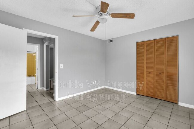 Photo - 1629 W Oak Ridge Rd Apartment