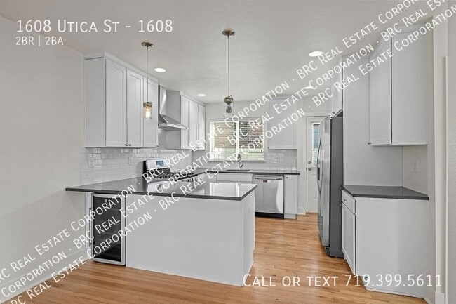 Photo - 1608 Utica St Apartment