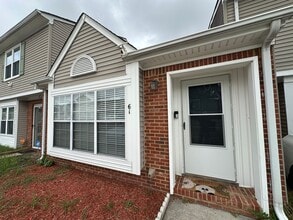 Building Photo - 61 Riverchase Dr