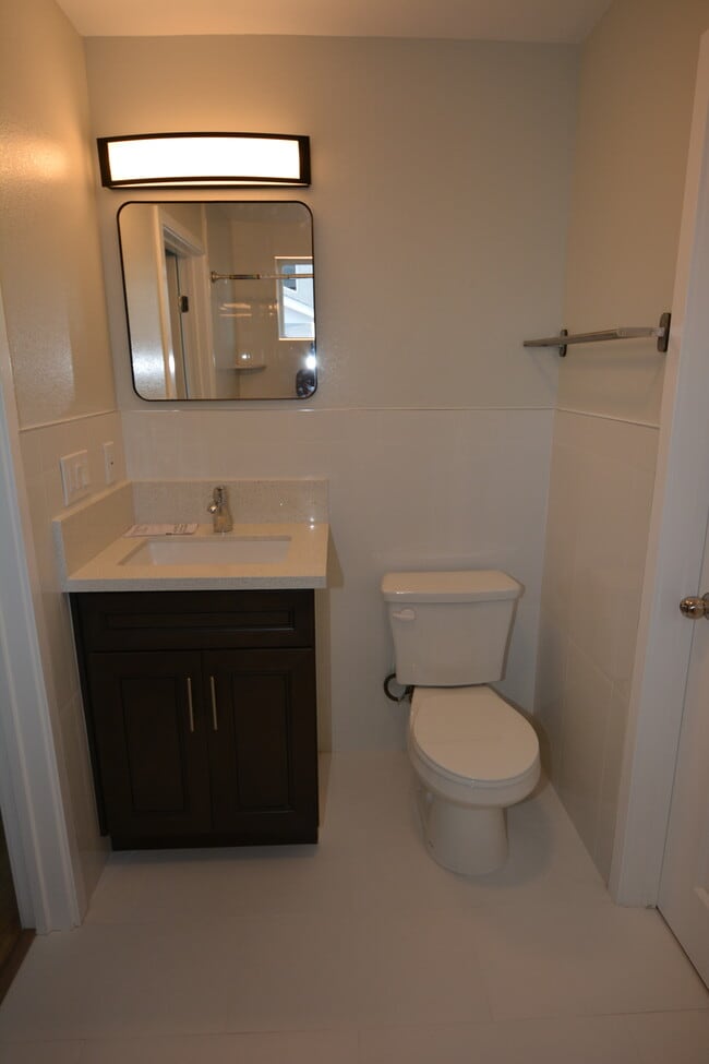 Foto del edificio - 4137 W 160th St