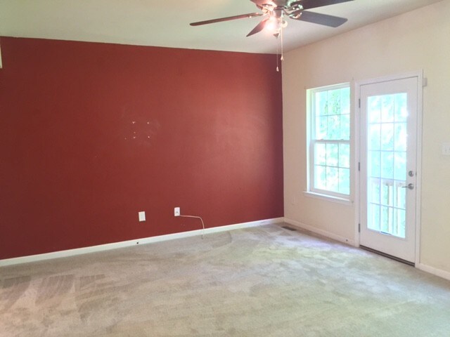 Building Photo - 5912 Bardot Ct